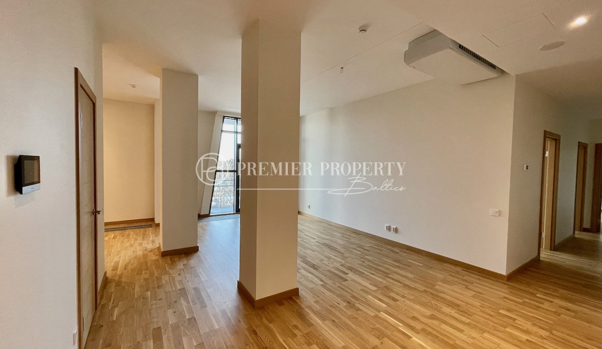 MEZAPARKA 1_111-2105_2